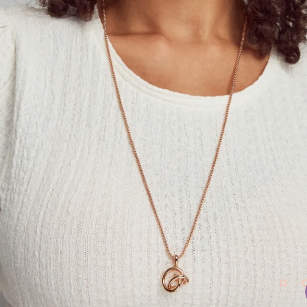 Kendra Scott Presleigh Pendant Necklace